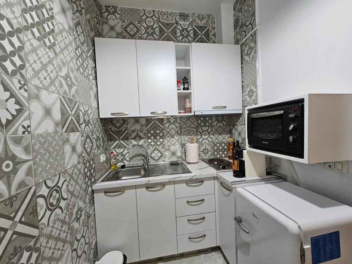 Vibe Studio Apartment Tirana Zewnętrze zdjęcie